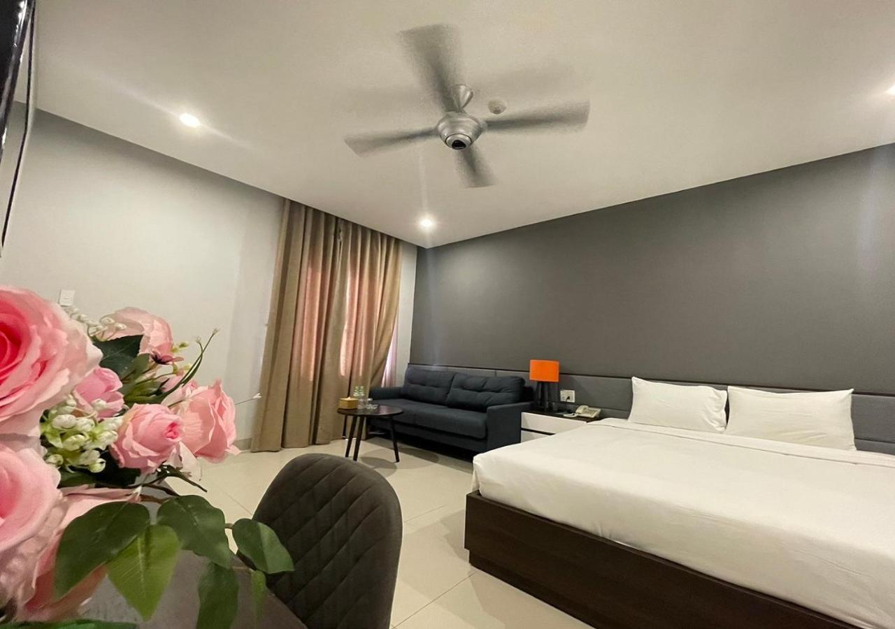 My Khe 2 Da Nang Seafront Hotel Екстер'єр фото